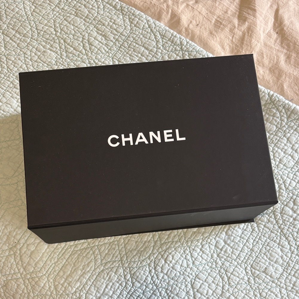 CHANEL Box Gift Set
